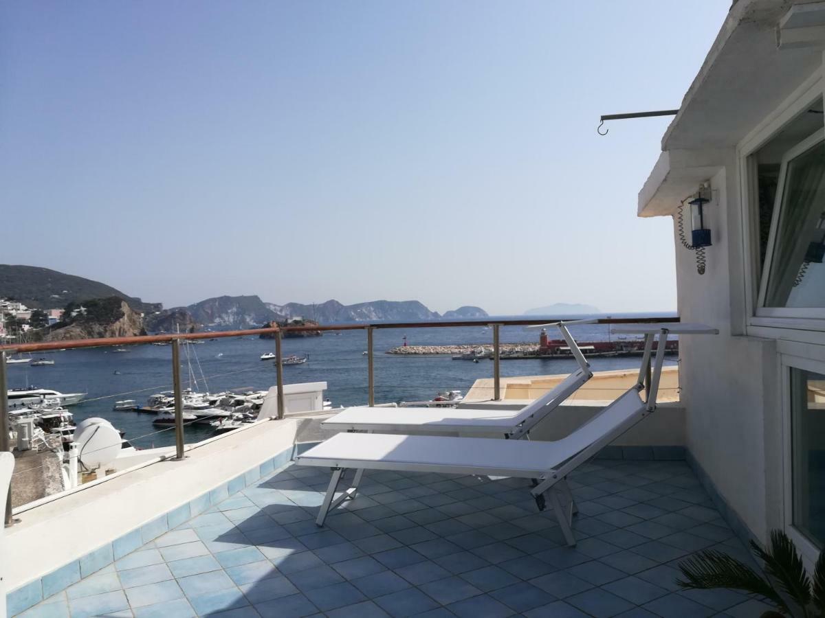 la mansarda sul mare Apartment Ponza Exterior foto
